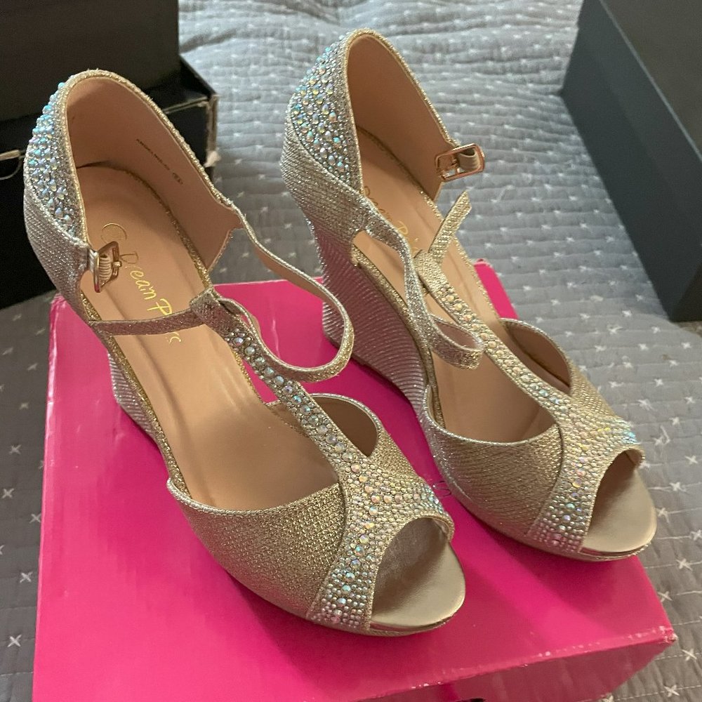 Dream Pairs Angeline Sparkly Party Wedge